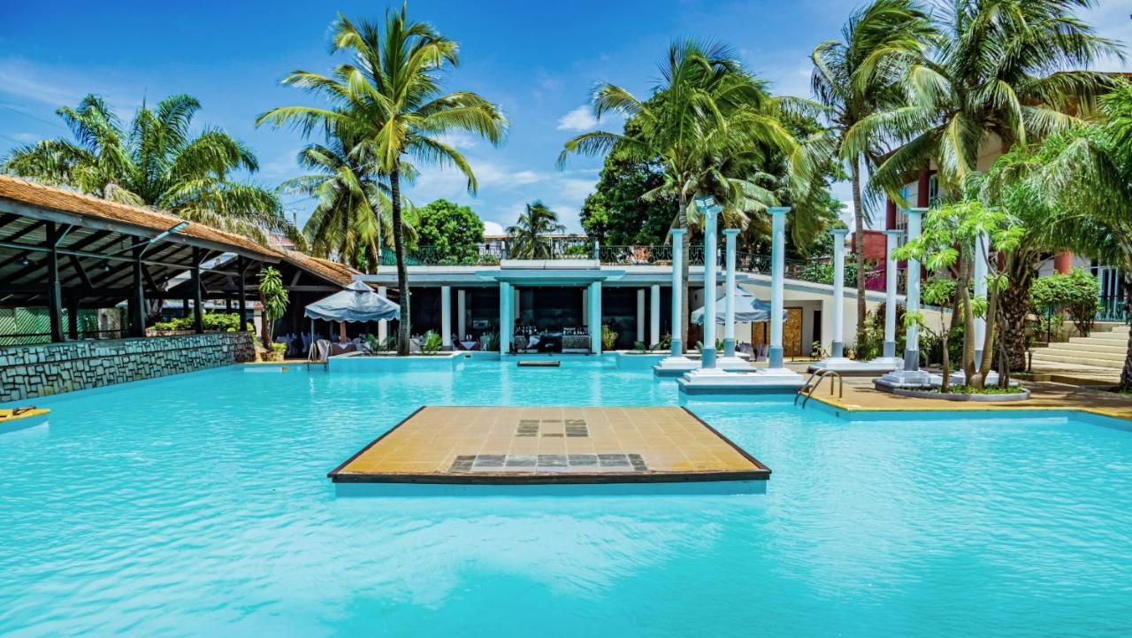 Le Grand Hotel Diego Antsiranana Exteriör bild