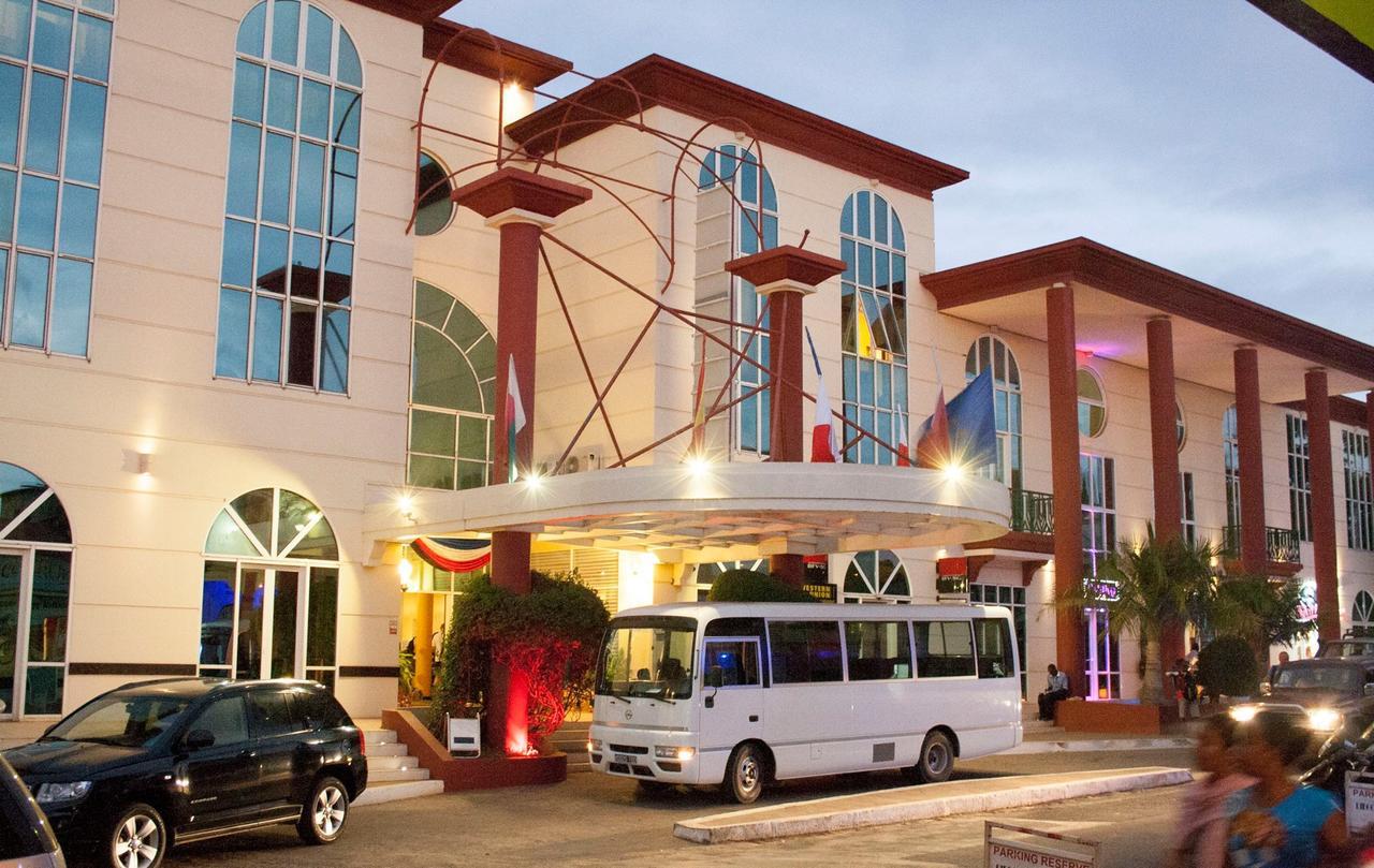 Le Grand Hotel Diego Antsiranana Exteriör bild